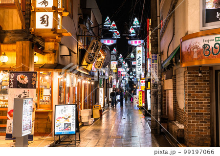 《東京都》ノスタルジックな飲み屋街・中野駅前 99197066