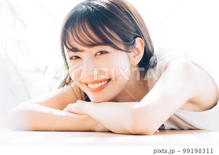 女性　ビューティー 99198311