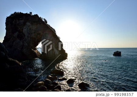 白崎海洋公園からの夕日 99198357