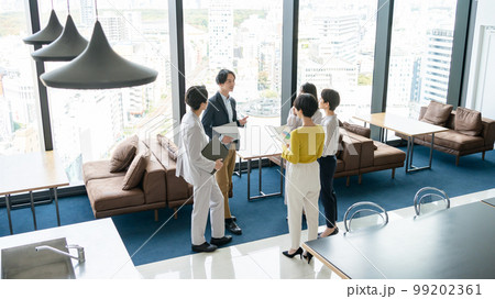 ビジネス ブリーフィング 俯瞰 ビジネス ブリーフィング 俯瞰 99202361