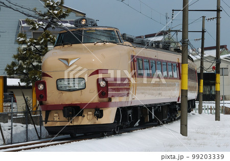 北陸本線 松任 JR西日本 489系 H02編成(金沢) 国鉄色 出場 北陸本線 松任 JR西日本 489系 H02編成(金沢) 国鉄色 出場 99203339