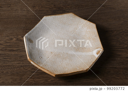 和皿の背景素材 和皿の背景素材 99203772