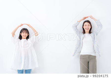 親子　並ぶ　丸 99204175