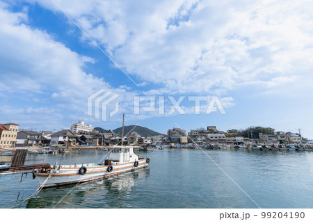 《広島県》鞆の浦の風景・常夜灯 99204190
