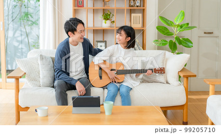 習い事　ギター　親子 99205710