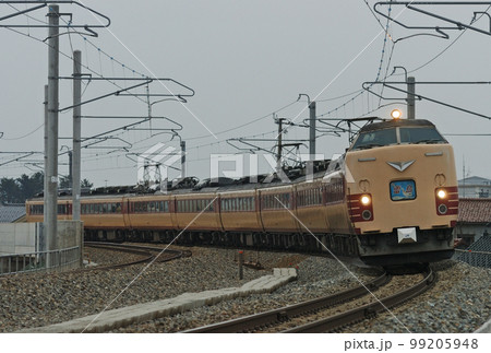 北陸本線　小松ー明峰　JR西日本　485系　A04編成（京都）　雷鳥 99205948