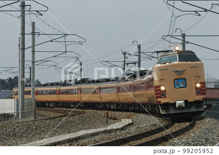 北陸本線　小松ー明峰　JR西日本　485系　A06編成（京都）　雷鳥 99205952