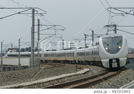 北陸本線　小松ー明峰　JR西日本　683系　S03+S22+S24編成（金沢）　しらさぎ 99205962