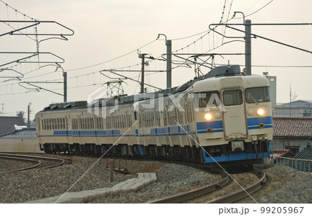 北陸本線 小松ー明峰 JR西日本 413系 B01+B11編成(金沢) 北陸本線 小松ー明峰 JR西日本 413系 B01+B11編成(金沢) 99205967