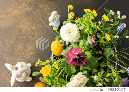 Flowers and Easter eggs 99210107