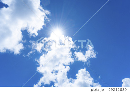 夏空の太陽と雲　横浜 99212889