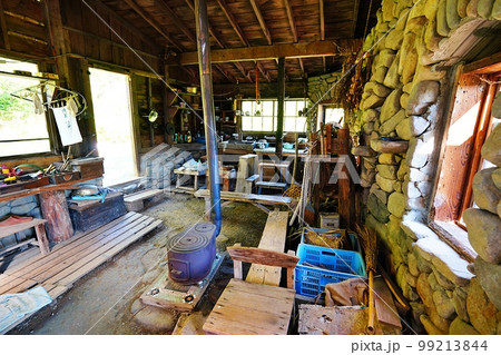 ドラマ 北の国から〜五郎の石の家　(北海道富良野市東麓郷) 99213844