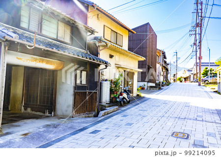 初秋の坂越の街並み7　兵庫県赤穂市 99214095