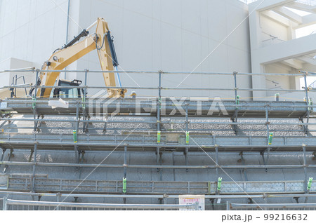 ビルの建設現場 ビルの建設現場 99216632