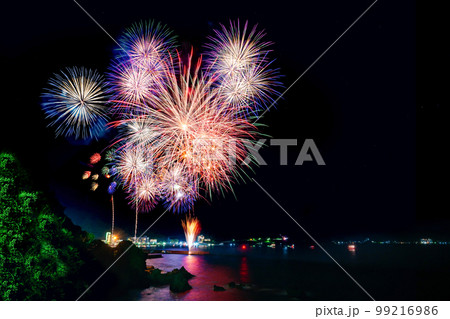 静岡県伊豆市土肥　土肥サマーフェスティバル海上花火大会 99216986