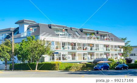 Street view with nice residential building in Victoria, British Columbia Street view with nice residential building in Victoria, British Columbia 99217166