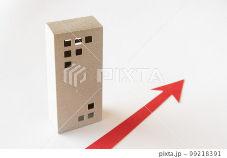 ビルと上昇矢印 業績好調 矢印 マンション ビルと上昇矢印 業績好調 矢印 マンション 99218391