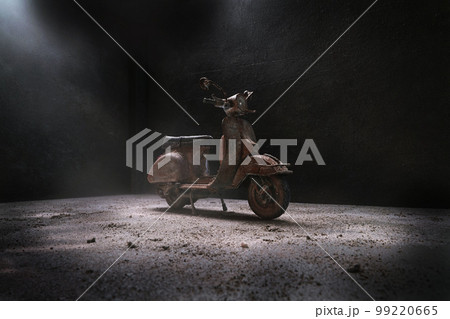 放置されたVespa-P200E1978 放置されたVespa-P200E1978 99220665