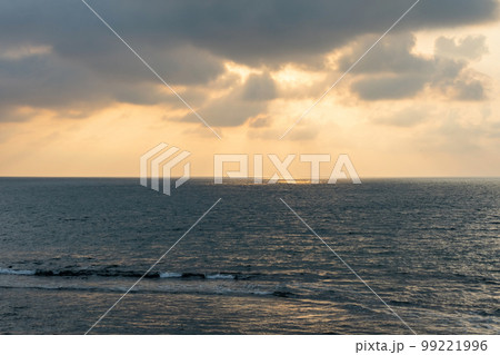 inspiration sundown seascape. 99221996
