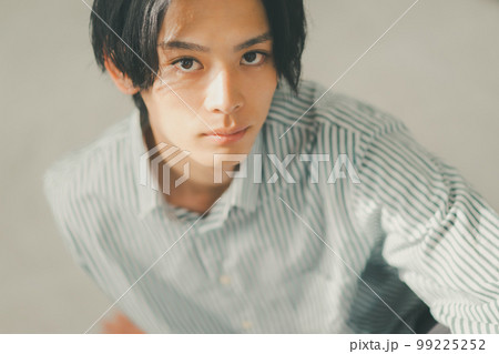 in his twenties in his twenties 99225252