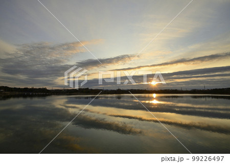 日の出の風景 99226497
