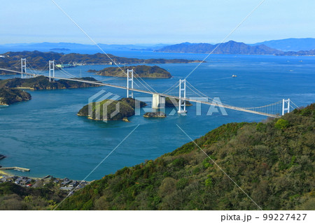 【愛媛県】快晴の来島海峡大橋の眺望（しまなみ海道） 99227427