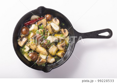 つぶ貝のアヒージョ 99228533