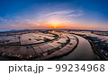 田園地帯の夕暮れ 99234968
