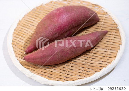 千葉県産長期熟成さつまいも「あまゆう」：ねっとりして甘味が強い  99235020