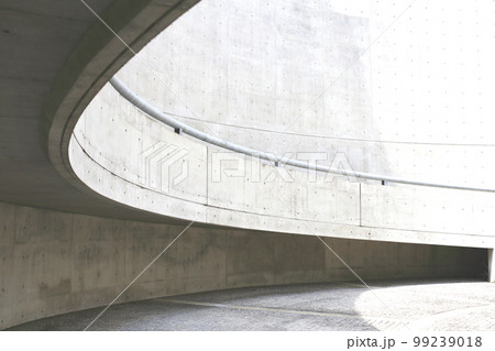 大阪府立狭山池博物館　館内から建築物の一部を撮影 99239018