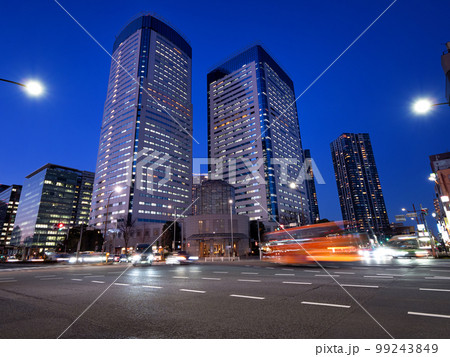 豊洲駅前交差点と豊洲センタービル　東京都 99243849