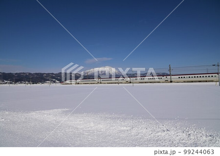 田沢湖線は秋田新幹線こまちも走る 99244063