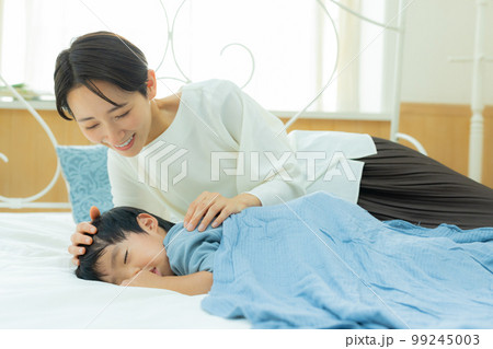 お昼寝　寝かしつけ 99245003
