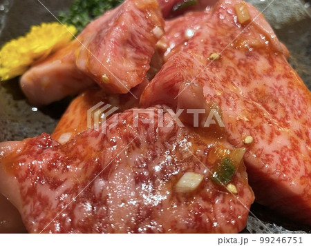 たれつき牛の肉盛り 99246751