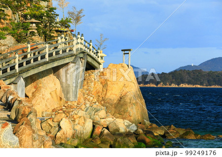 【香川県】晴天の竹居観音寺 99249176