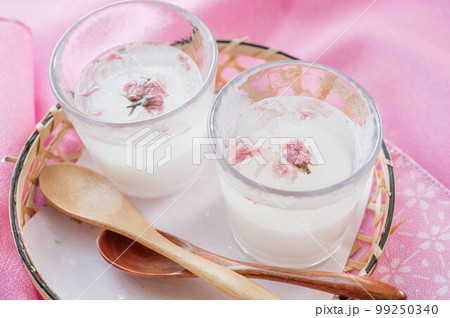 自家製サクラのゼリー 99250340