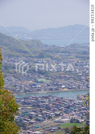 香川県高松市　屋島から牟礼町・志度方面を望む 99253810