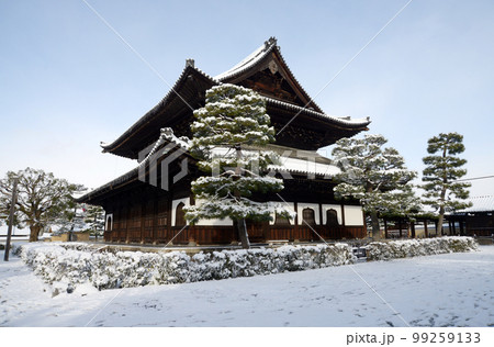 雪の建仁寺 法堂 京都市東山区 雪の建仁寺 法堂 京都市東山区 99259133