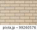 綺麗に並んだレンガの壁 99260576