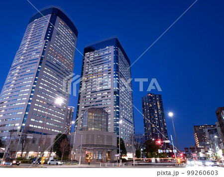 豊洲駅前交差点と豊洲センタービル　東京都 99260603
