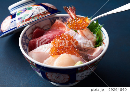 海鮮丼　いくらをのせる 99264840