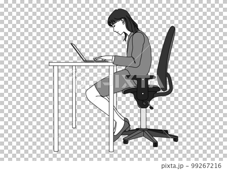 猫背で前かがみの悪い姿勢で椅子に座ってパソコン作業をする女性　OLの全身横向きのイラスト 99267216