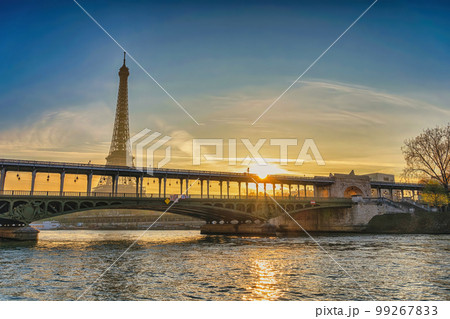 Paris France sunrise city skyline at Eiffel Tower and Seine River Bir-Hakeim Bridge Paris France sunrise city skyline at Eiffel Tower and Seine River Bir-Hakeim Bridge 99267833