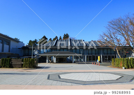 もりおか歴史文化館、ファサード 99268993