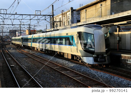 100年を超える歴史の地上線・地上駅『春日部駅』を行く東武特急・リバティ500系 99270141
