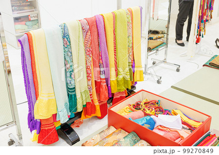 着物　帯紐や帯締め帯揚げなどのイメージ画像　呉服店や着物レンタル 99270849