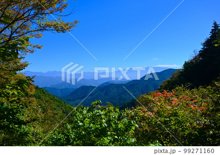 宇津江四十八滝 展望台 乗鞍連峰の風景 高山市 宇津江四十八滝 展望台 乗鞍連峰の風景 高山市 99271160