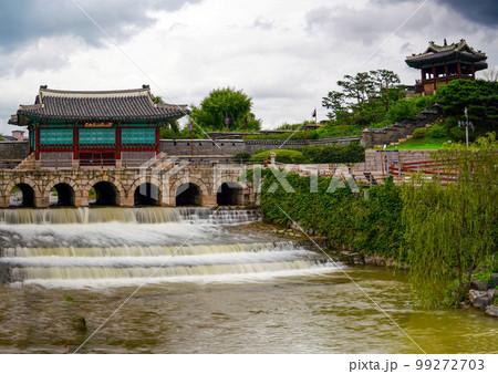 紫 景色 観光地 99272703
