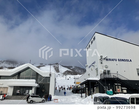 ニセコ東急 グラン・ヒラフ　ゴンドラ乗り場とスキー場 99273698