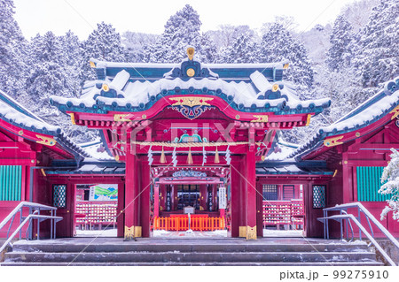 （神奈川県）降雪のあった、箱根神社 99275910